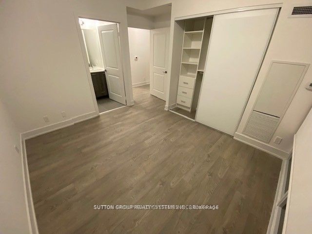 11 Lillian St, unit 807 for sale