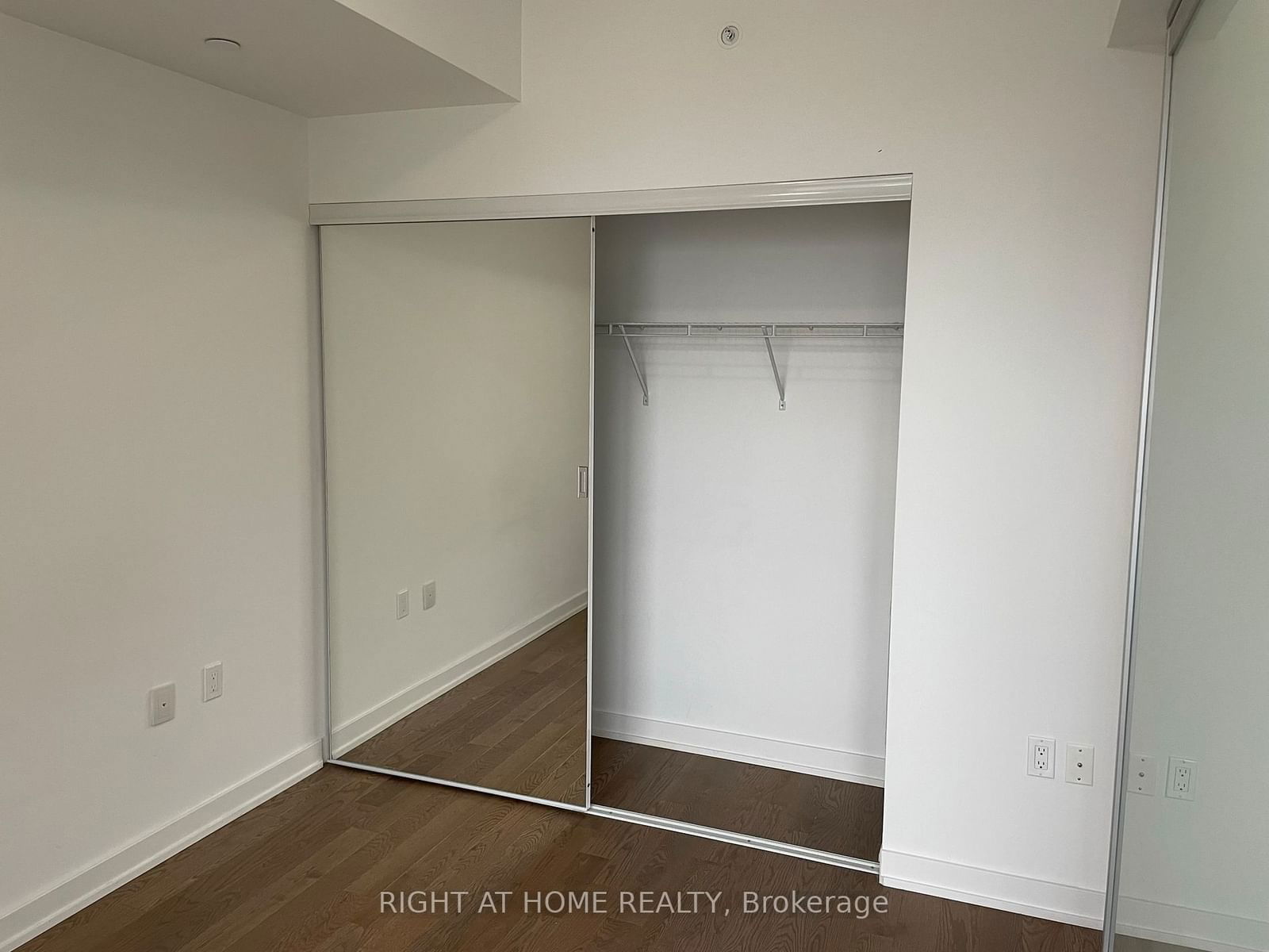 1 The Esplanade, unit 2607 for rent