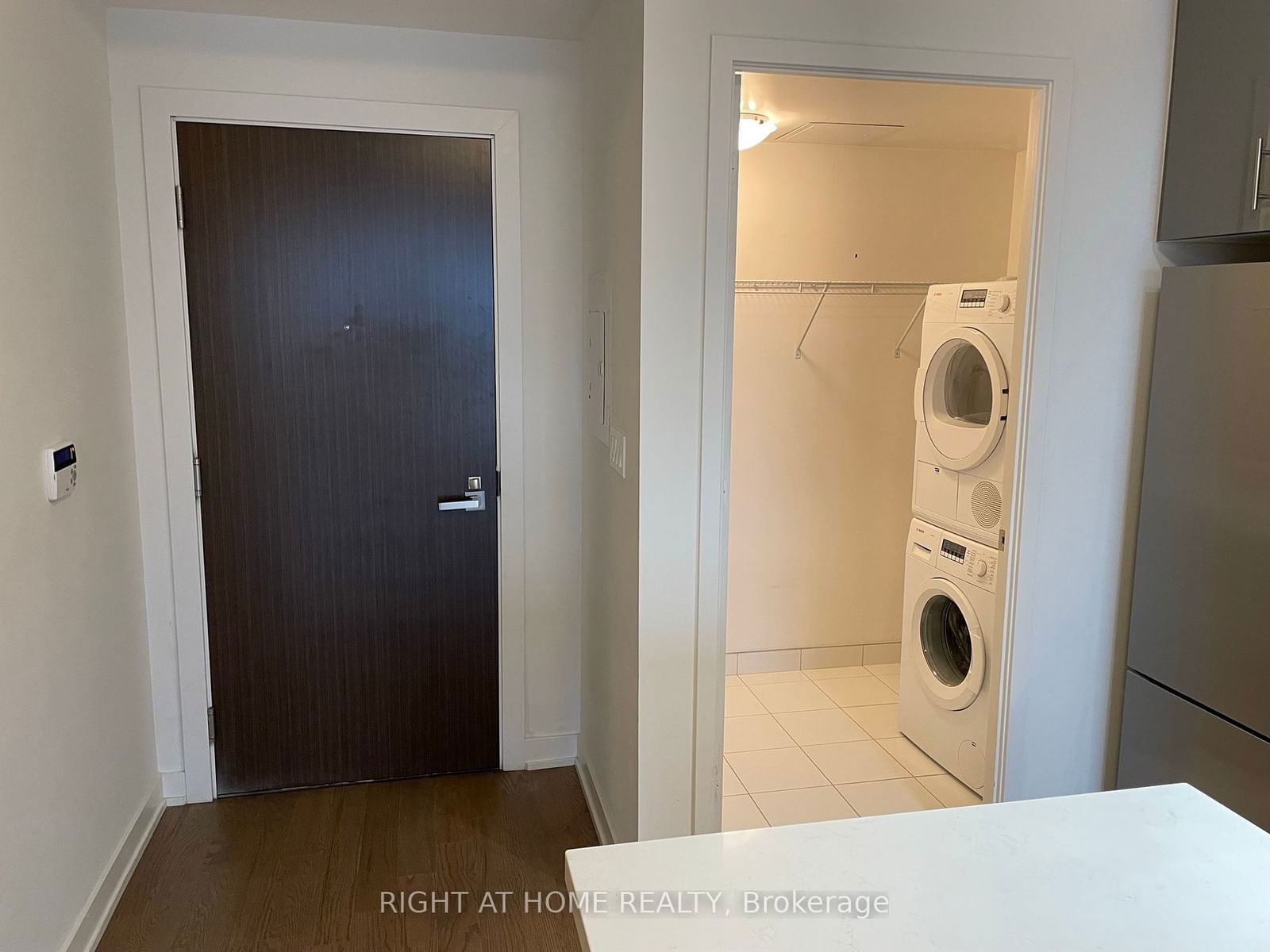 1 The Esplanade, unit 2607 for rent