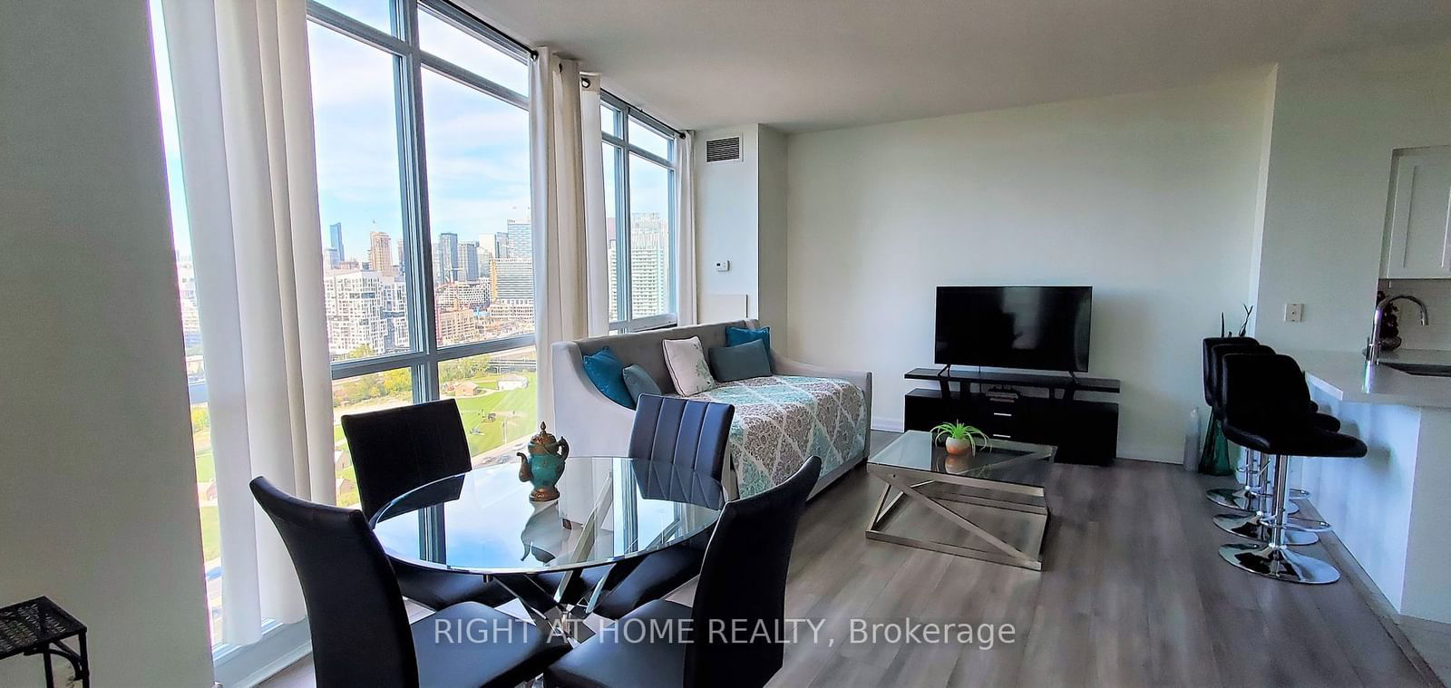 219 Fort York Blvd, unit 2502 for sale