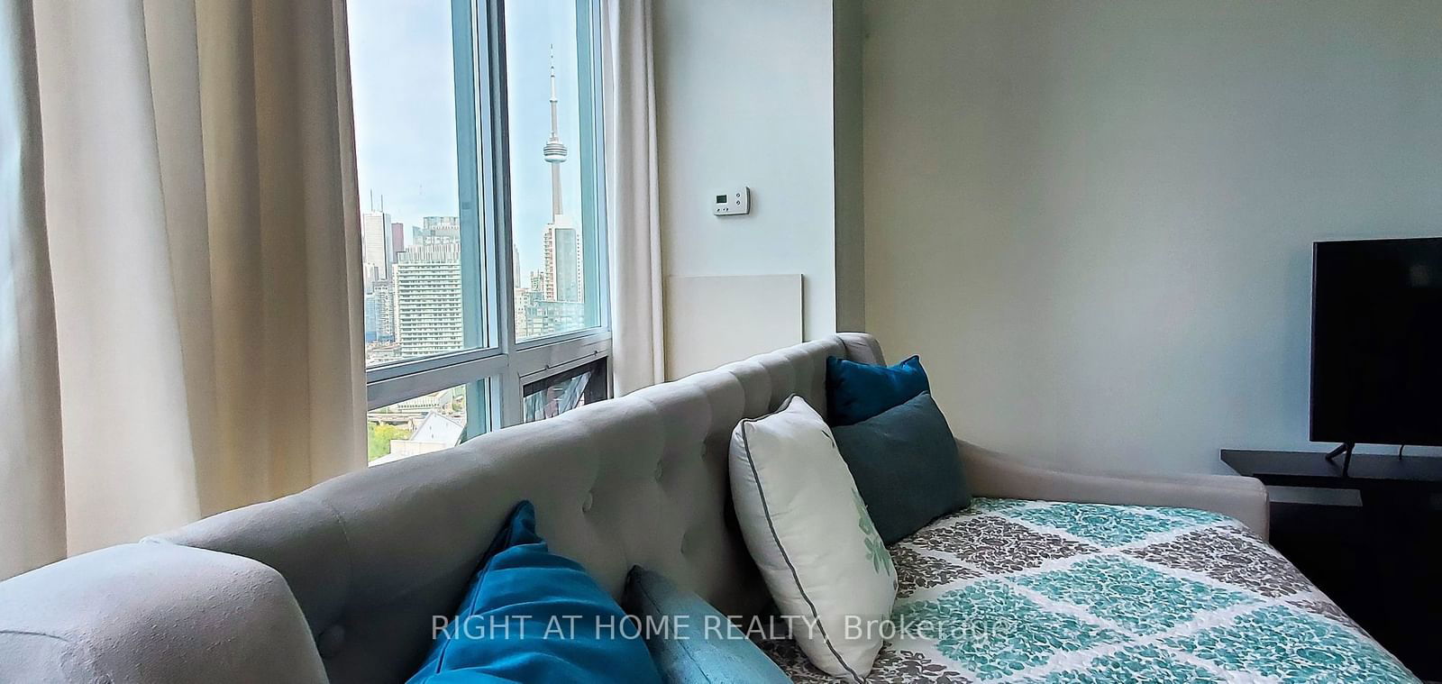 219 Fort York Blvd, unit 2502 for sale