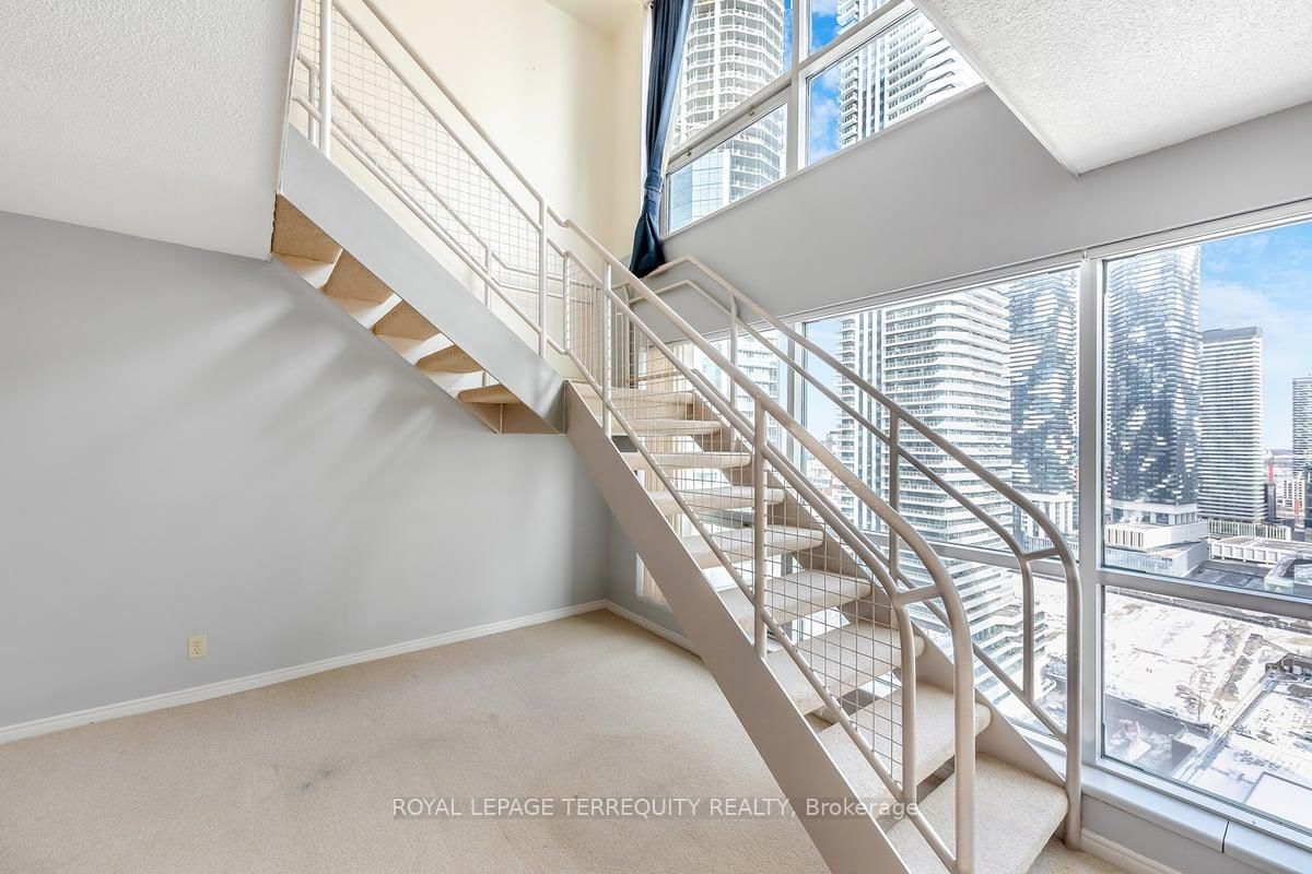 10 Yonge St, unit 2609 for sale