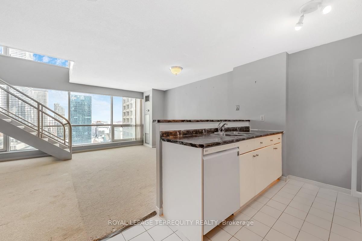 10 Yonge St, unit 2609 for sale