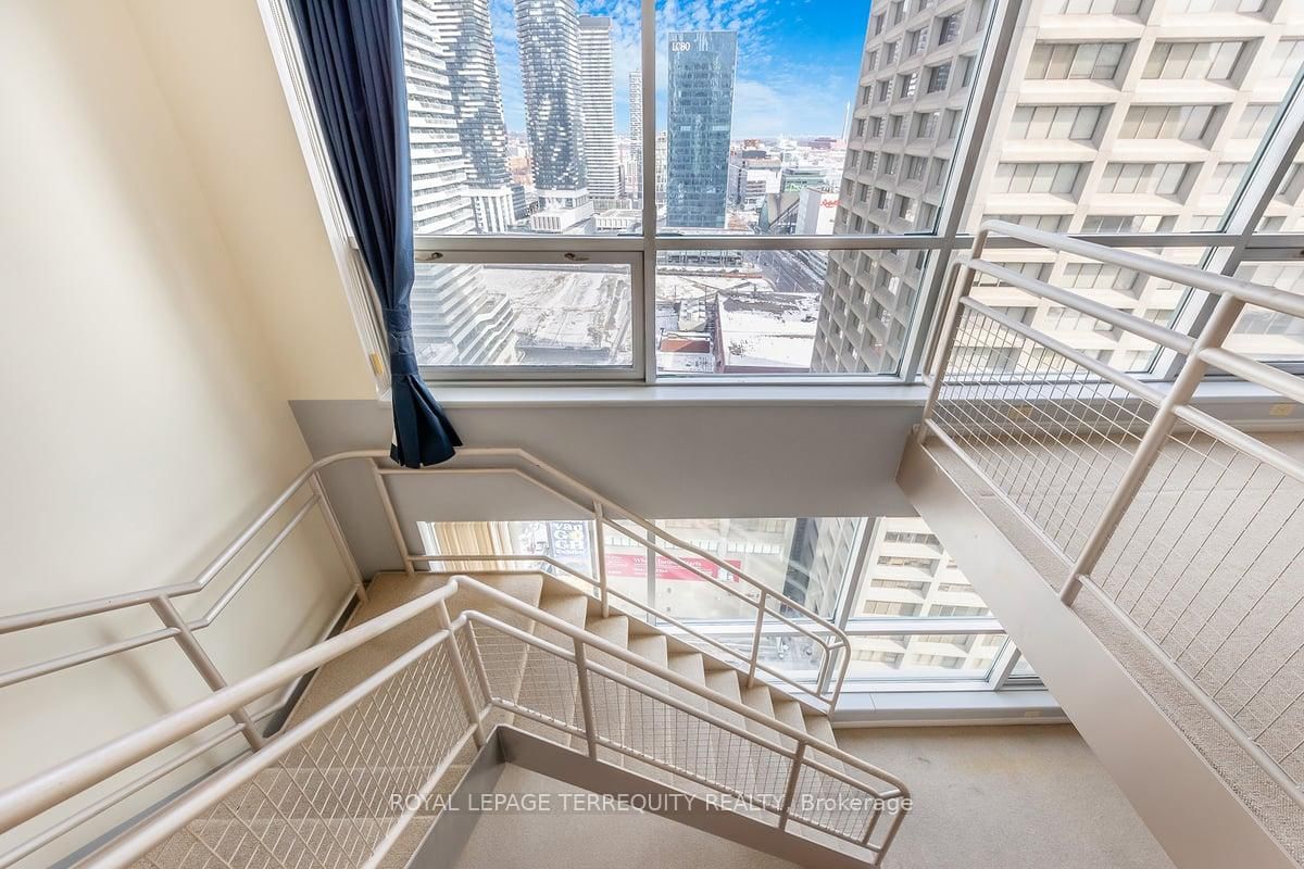 10 Yonge St, unit 2609 for sale