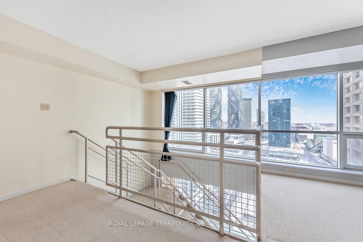 10 Yonge St, unit 2609 for sale