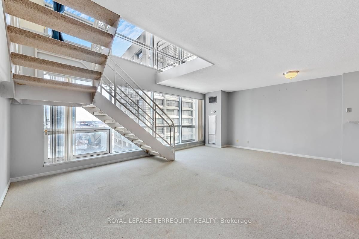 10 Yonge St, unit 2609 for sale