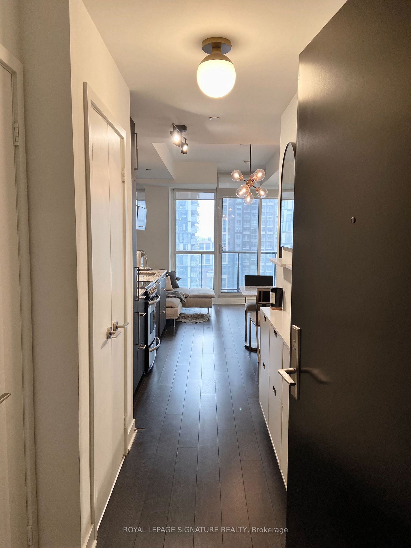 290 Adelaide St W, unit 1902 for rent