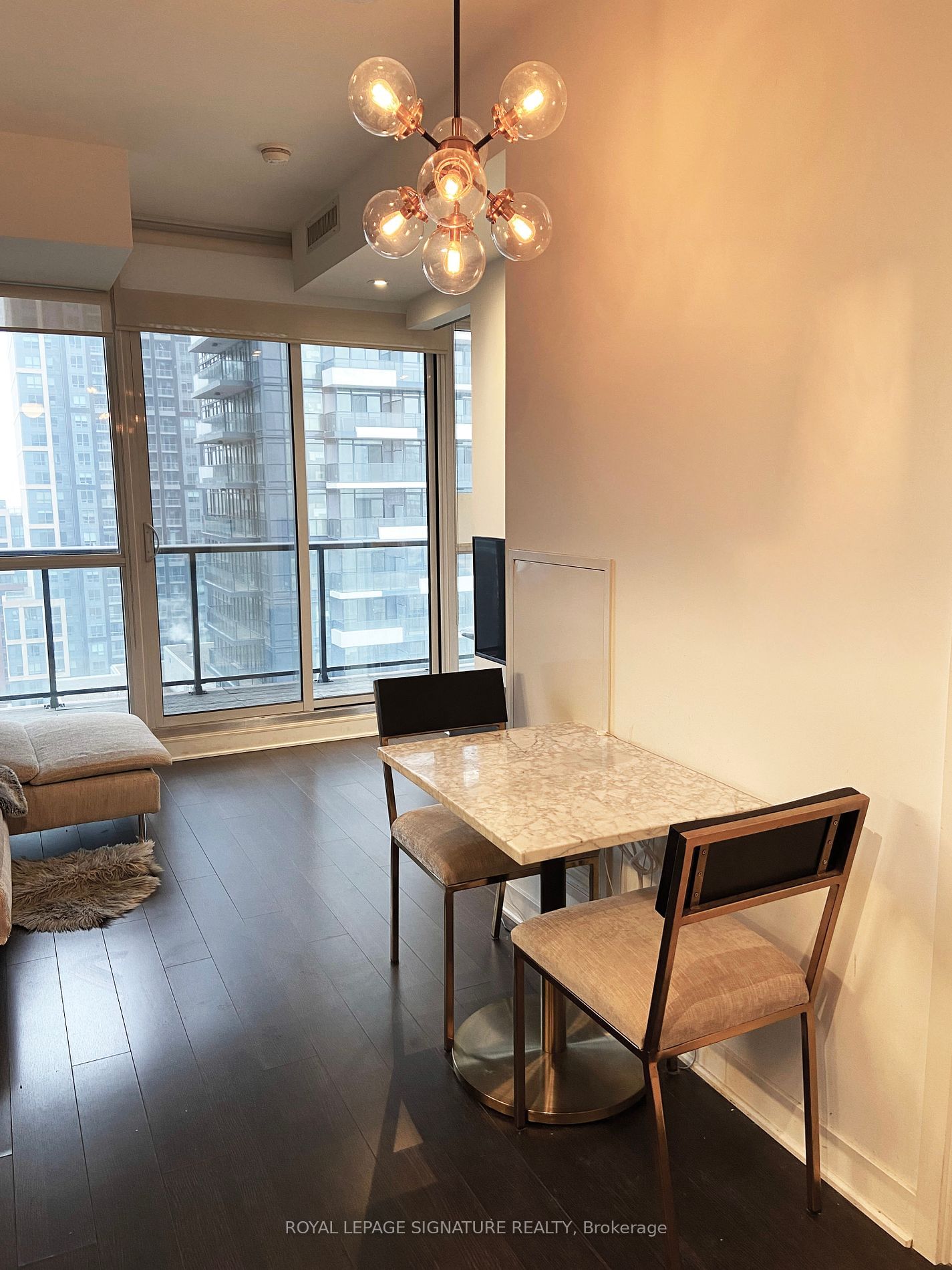 290 Adelaide St W, unit 1902 for rent