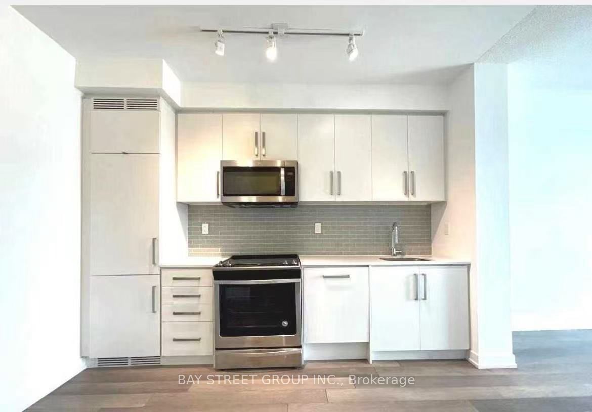 5180 Yonge St, unit 2103 for rent