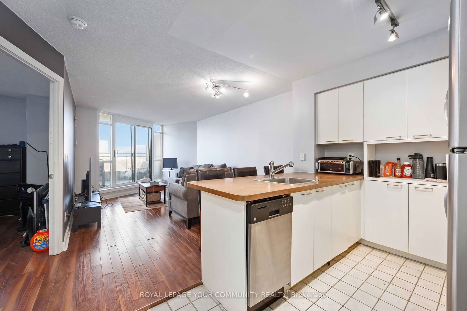 255 Richmond St E, unit 1010 for sale