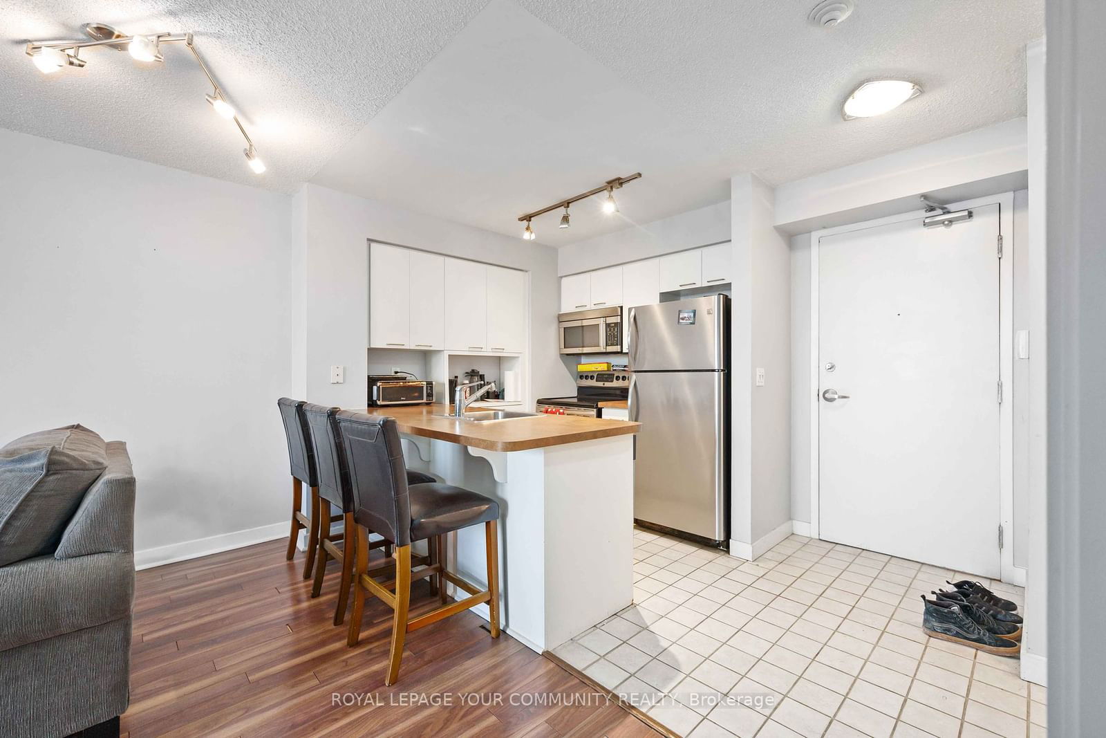 255 Richmond St E, unit 1010 for sale