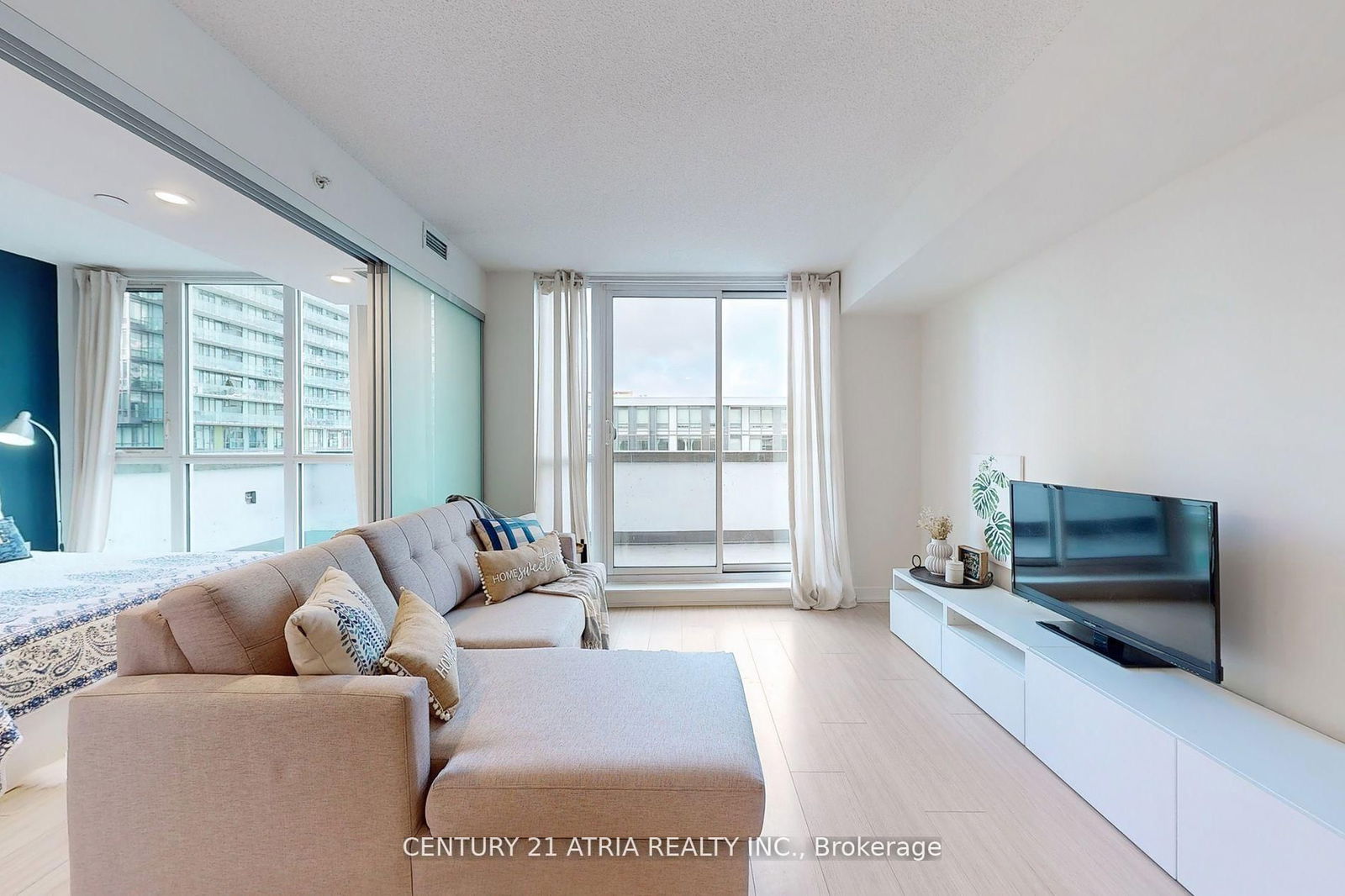 85 Queens Wharf Rd, unit 810 for sale