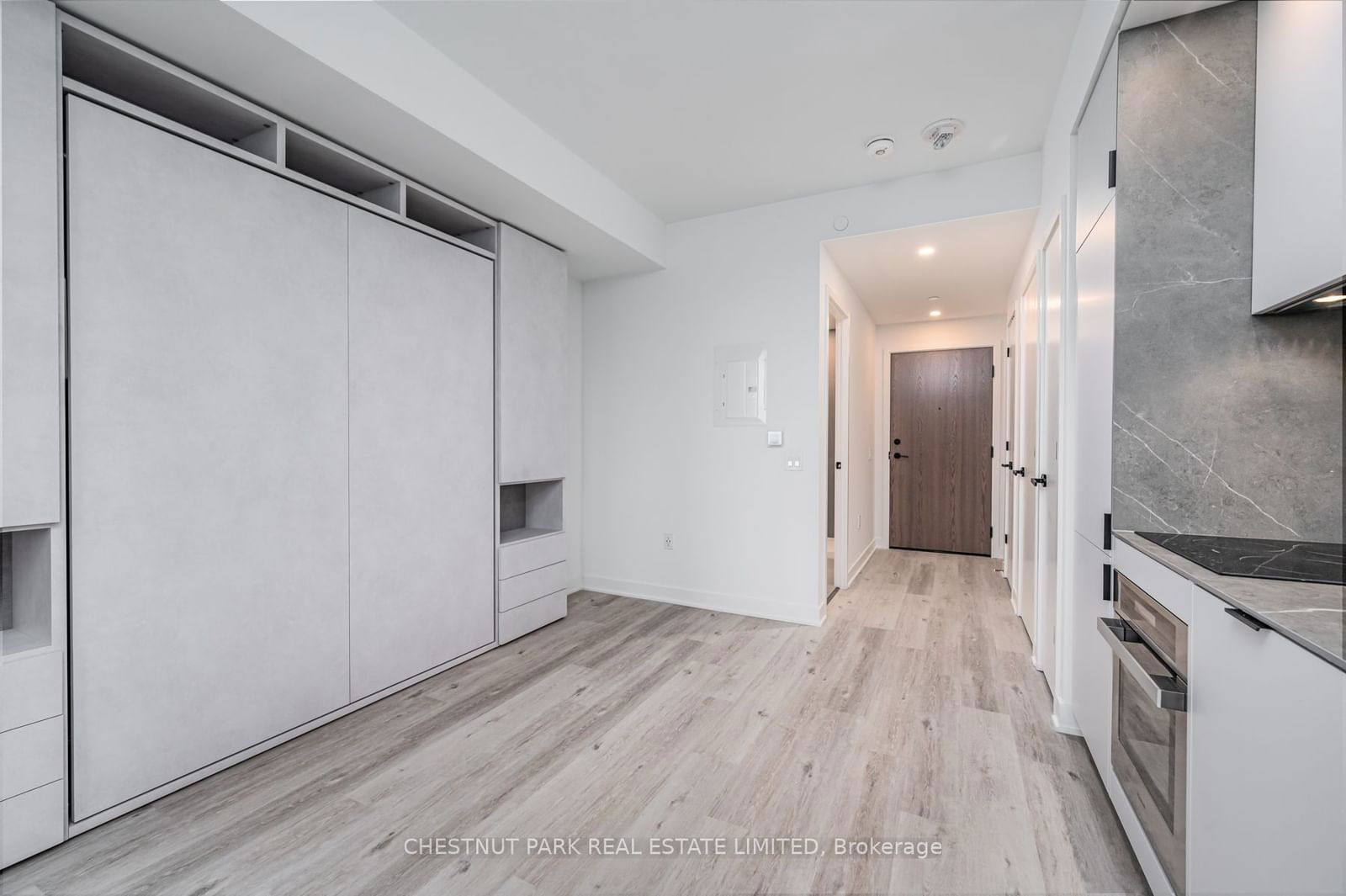 55 Charles St E, unit 1711 for rent