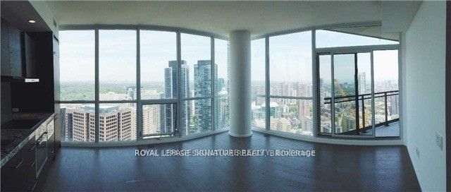 45 Charles St E, unit 4010 for rent