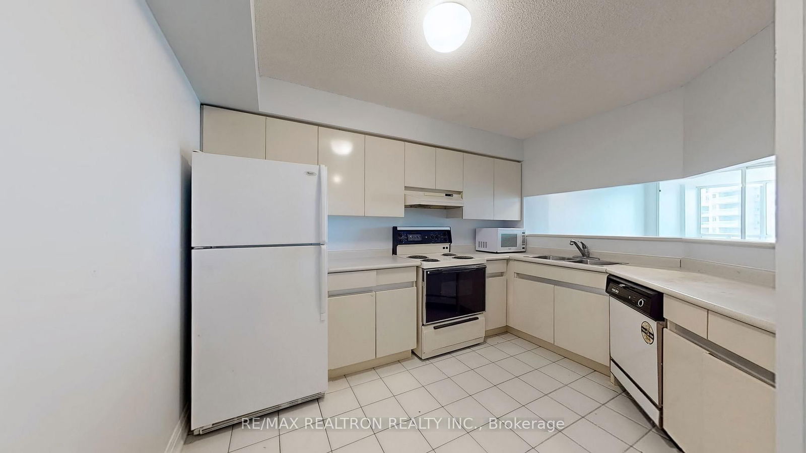 24 Wellesley St W, unit 1902 for sale