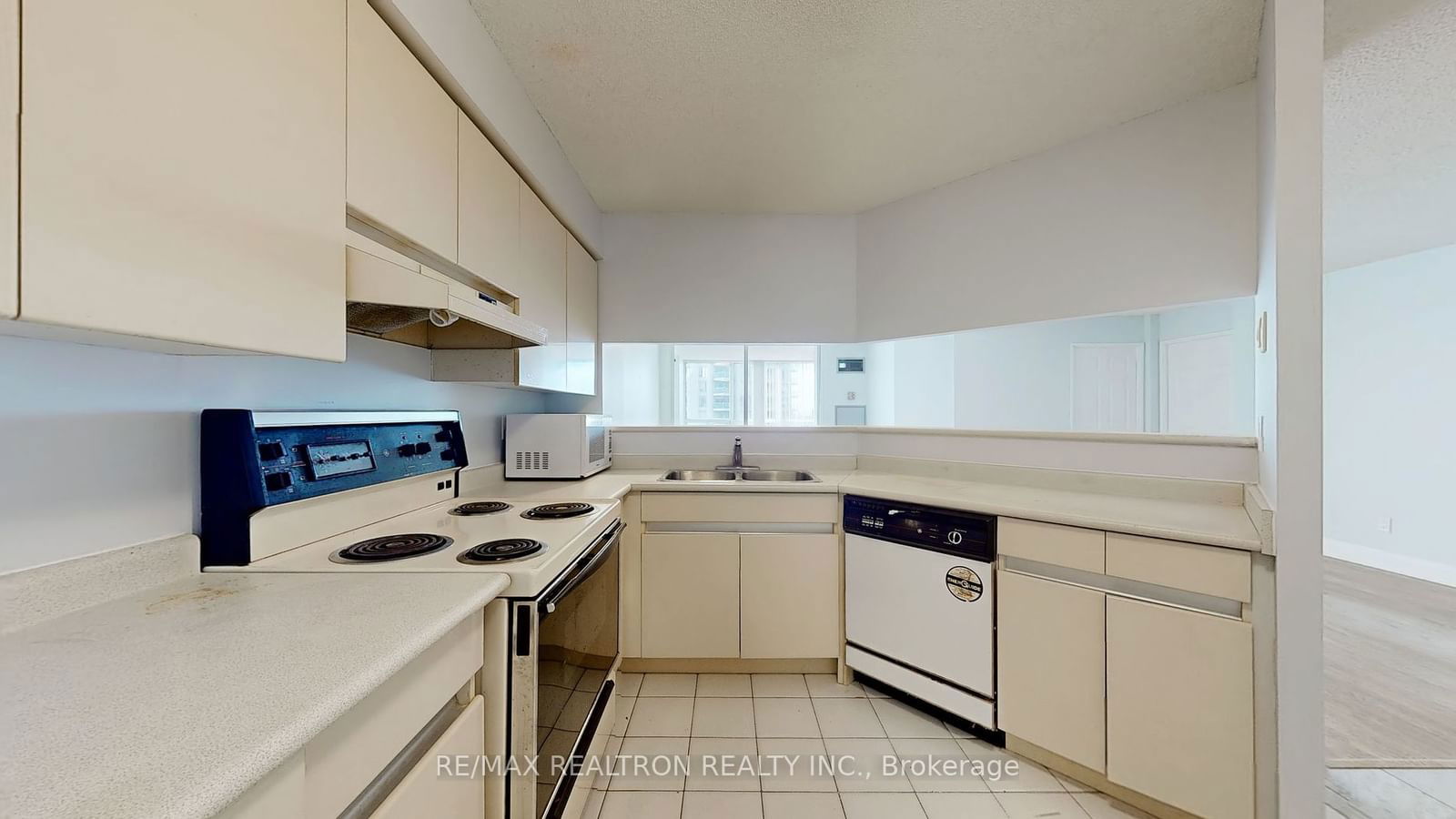 24 Wellesley St W, unit 1902 for sale