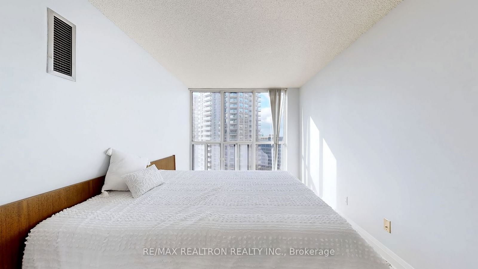 24 Wellesley St W, unit 1902 for sale