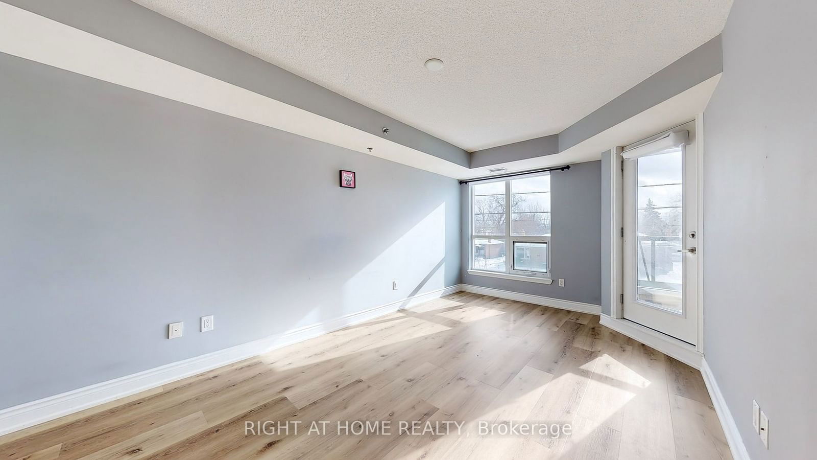 760 Sheppard Ave W, unit 212 for rent