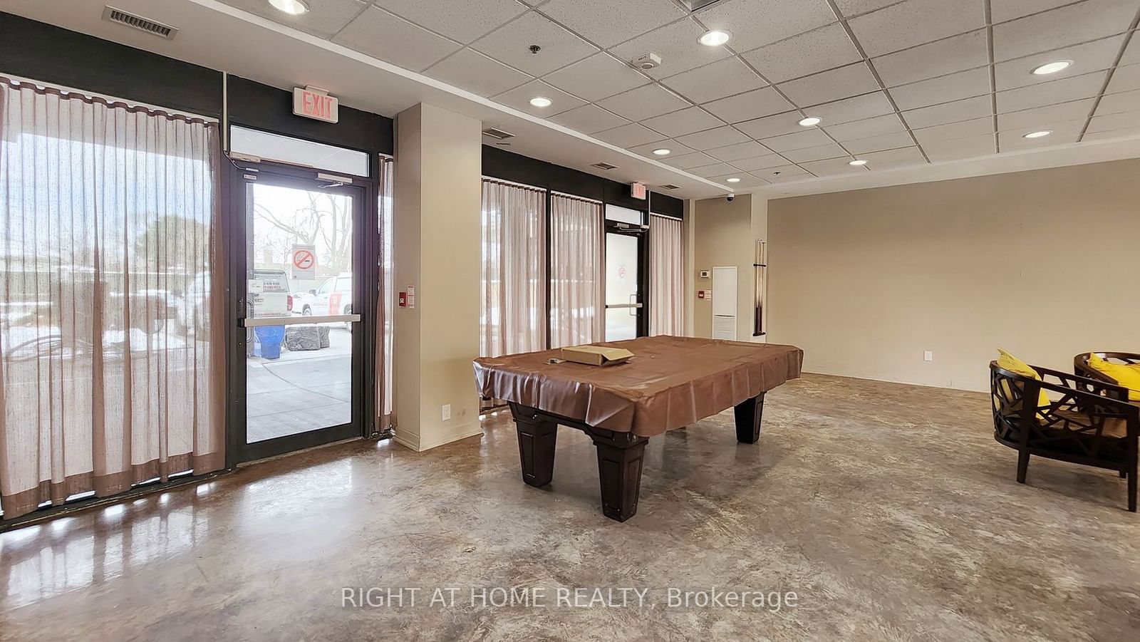 760 Sheppard Ave W, unit 212 for rent