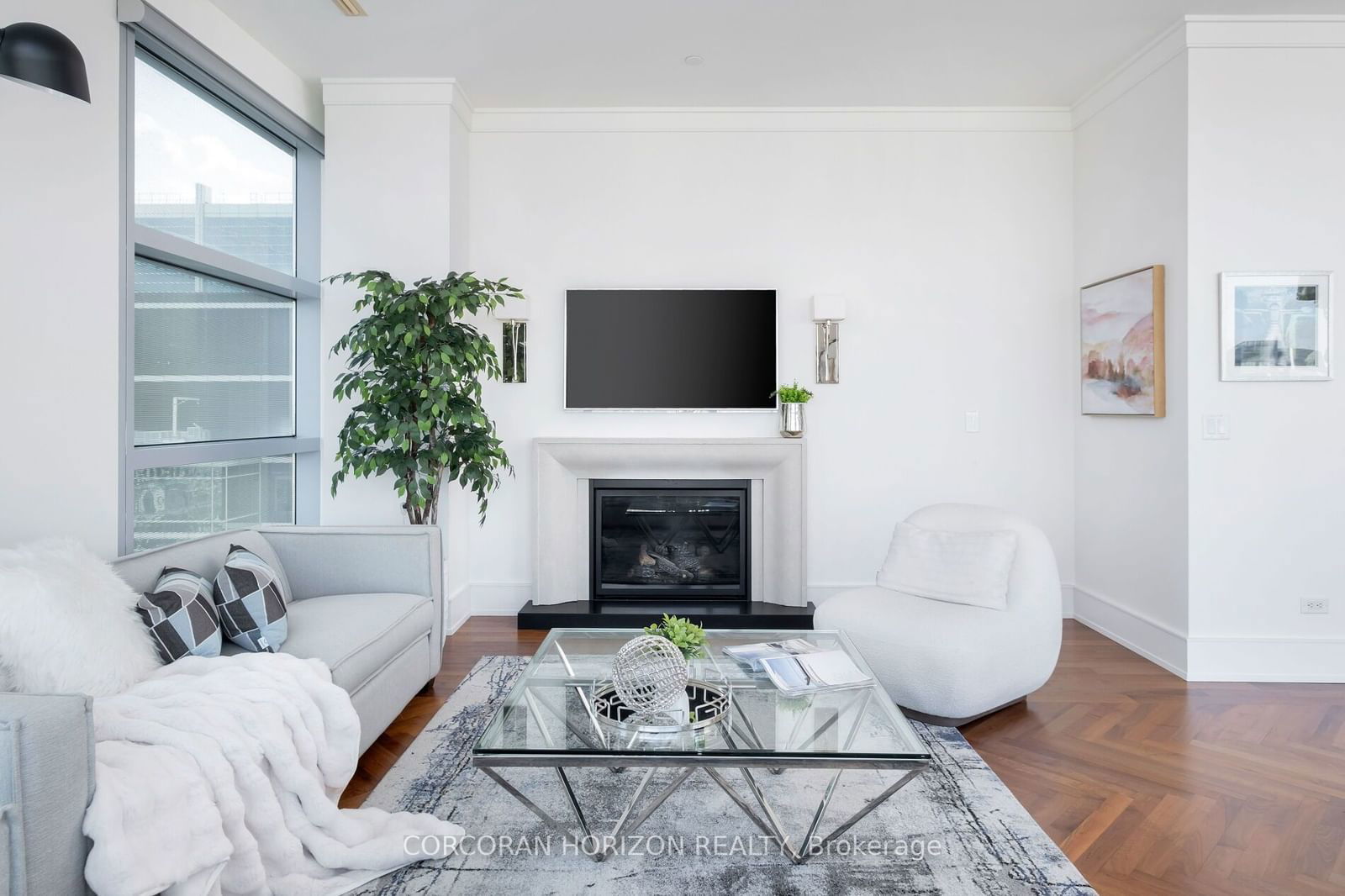 183 Wellington St W, unit 3703 for sale