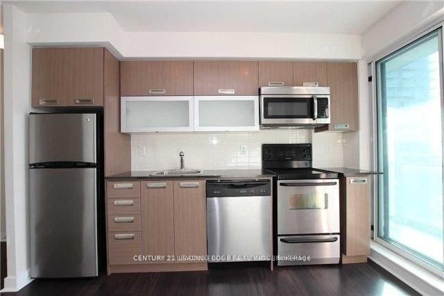 100 Western Battery Rd, unit 2104 for rent