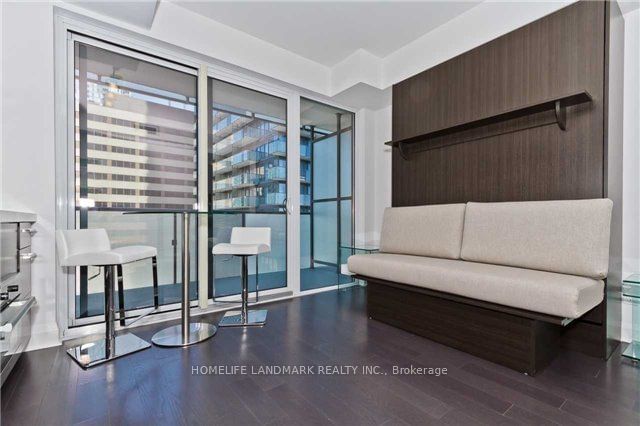 1080 Bay St, unit 1707 for rent