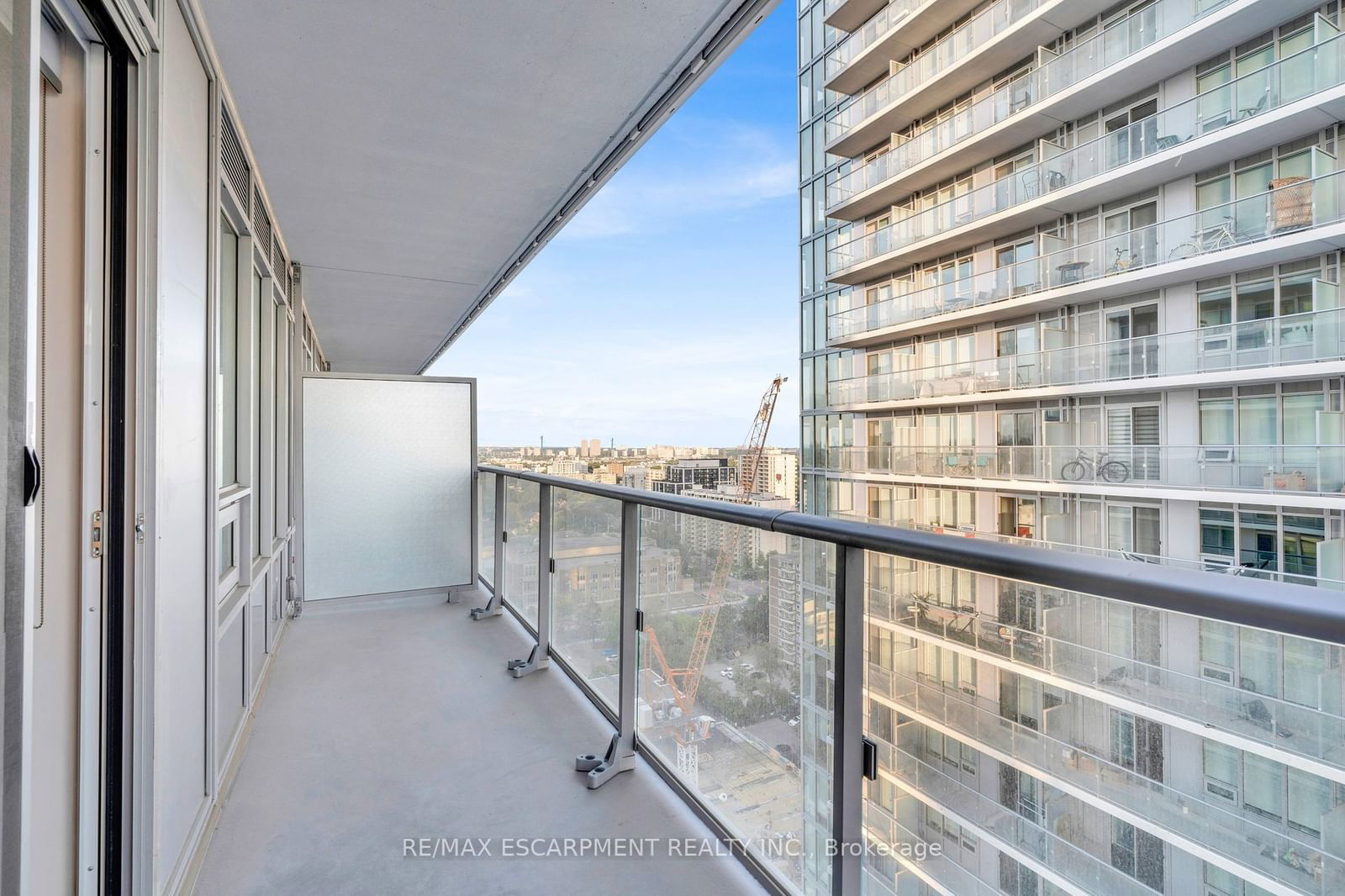 99 Broadway Ave, unit 2107 for sale