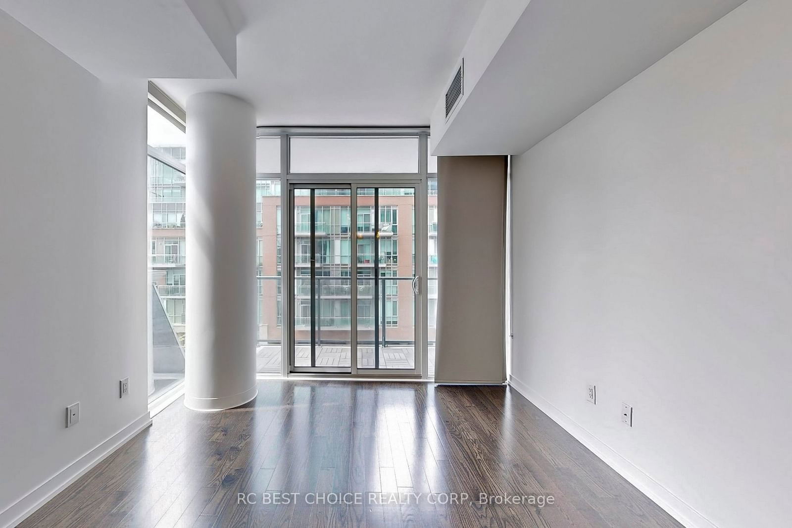 105 George St, unit 411 for rent