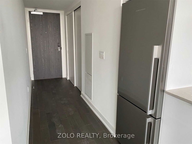 25 Richmond St E, unit 2704 for rent