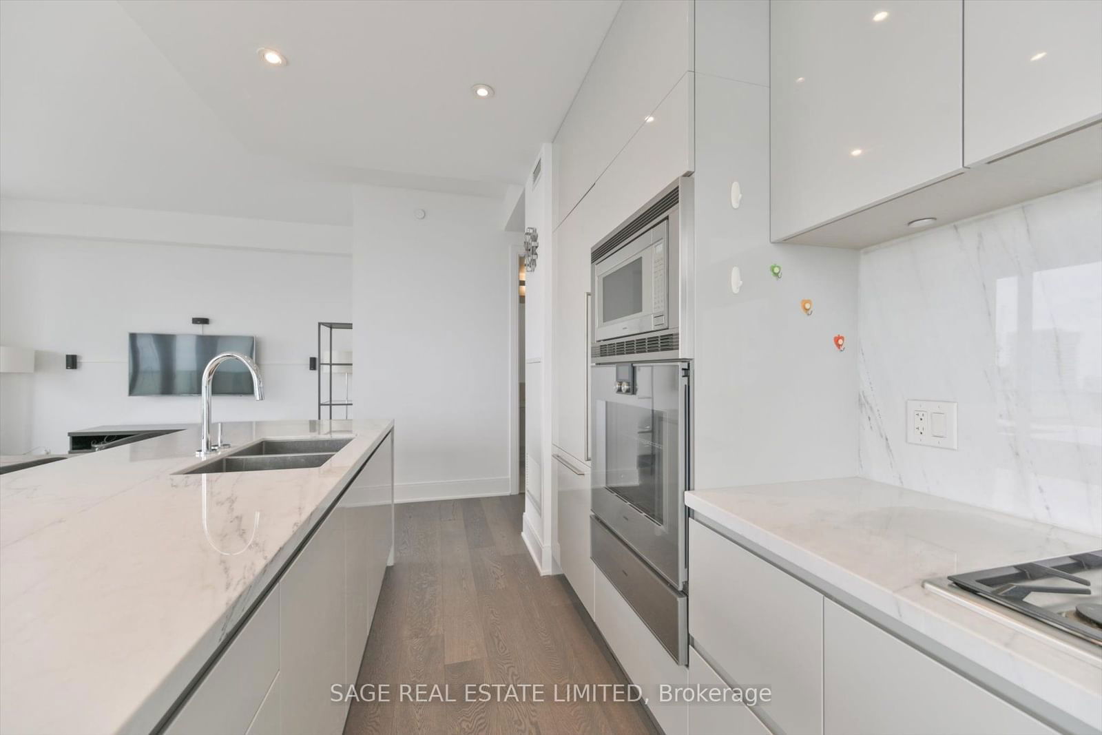 42 Charles St E, unit LPH4901 for sale