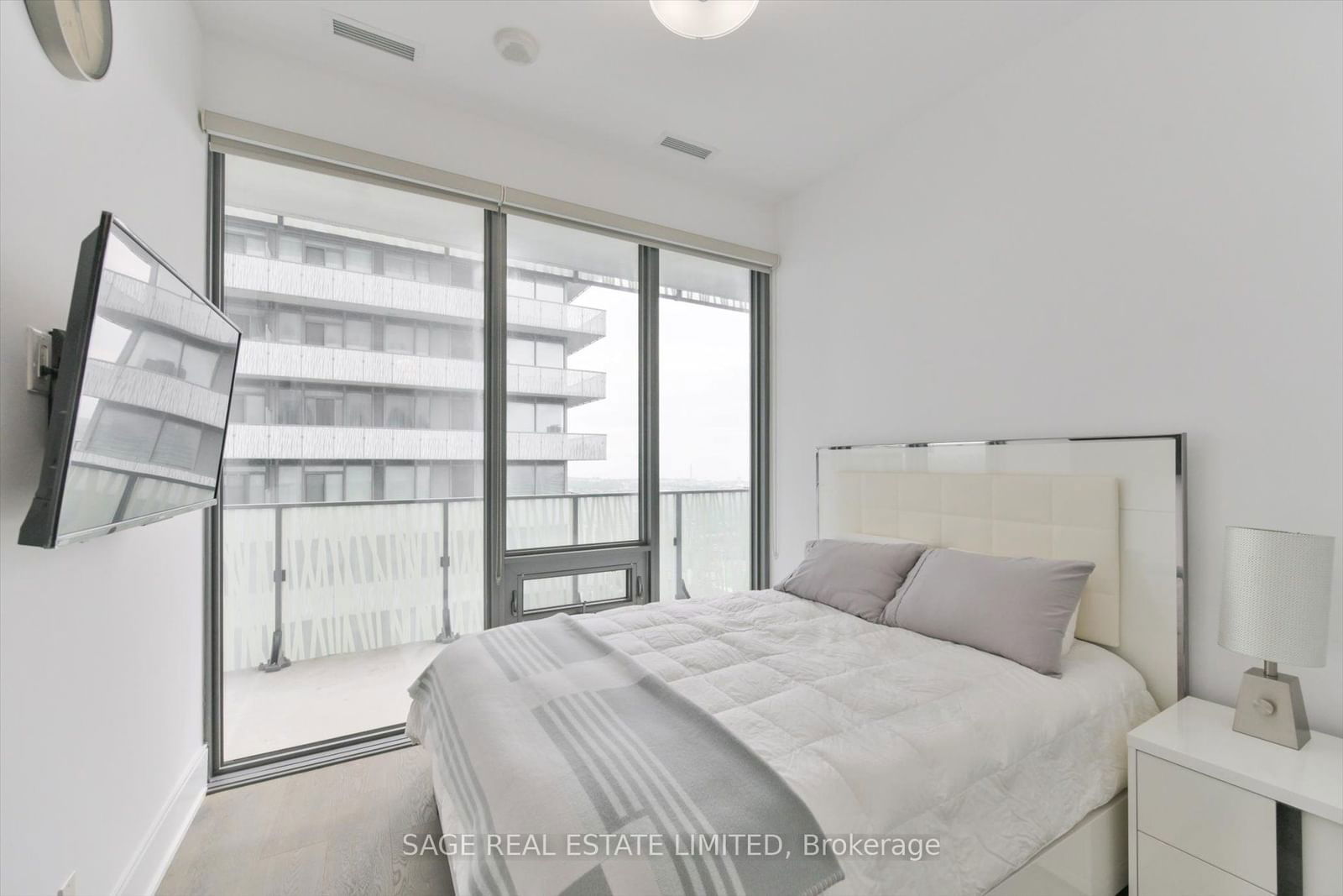 42 Charles St E, unit LPH4901 for sale