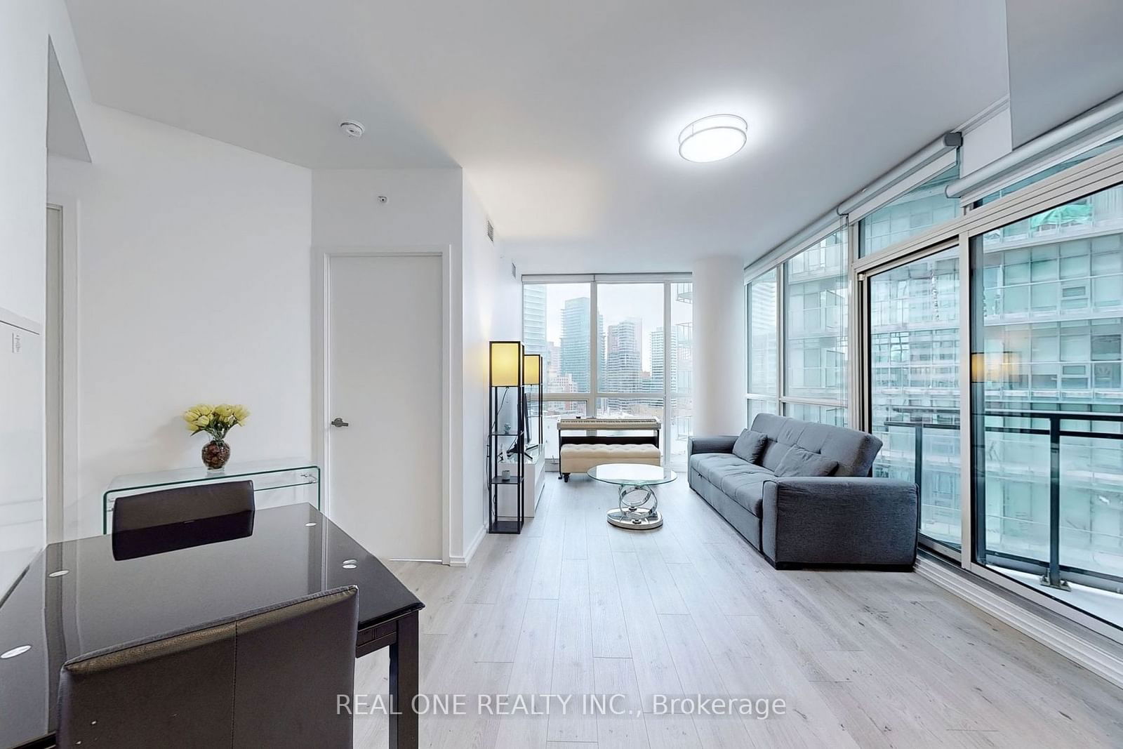 45 Charles St E, unit 1602 for sale