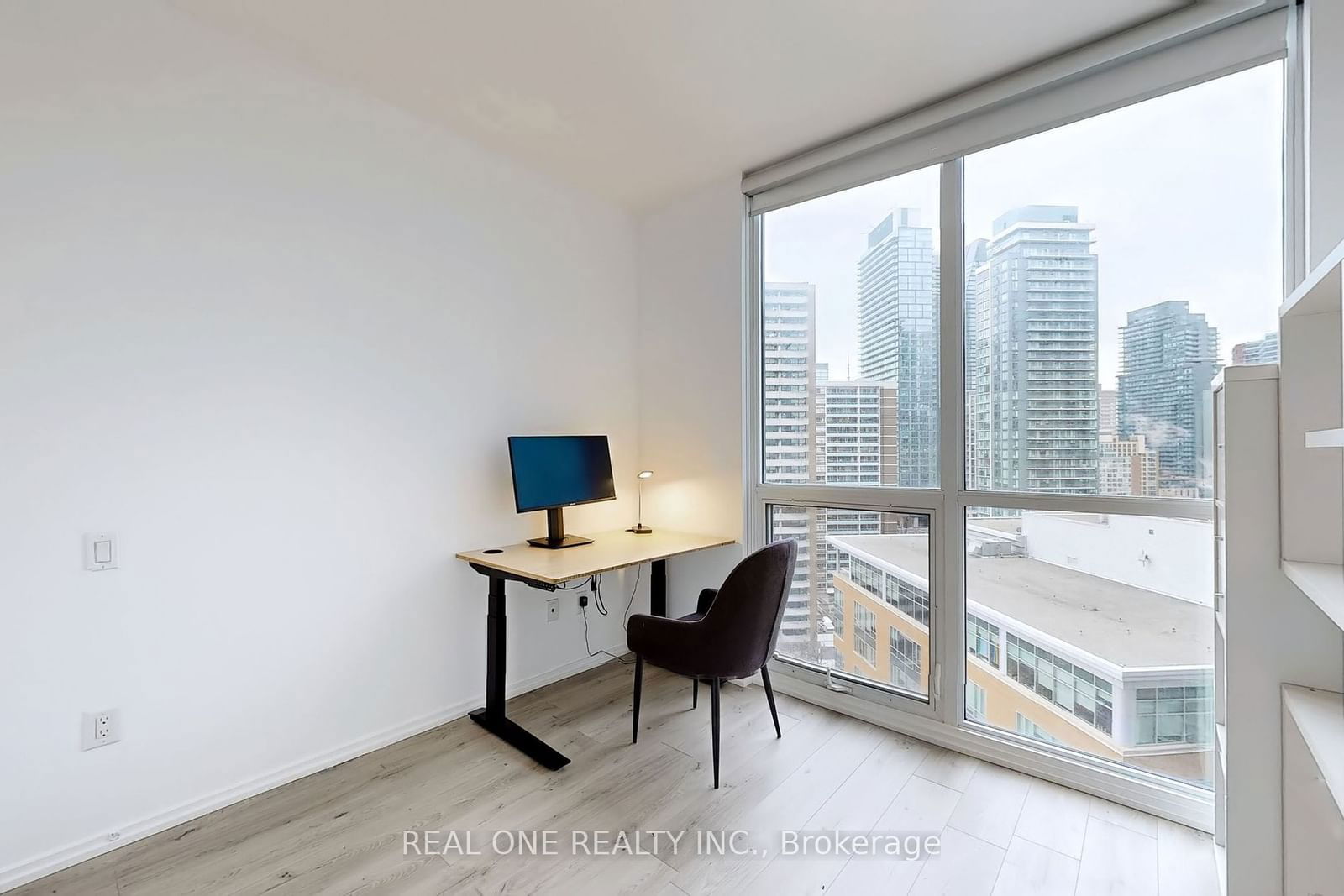 45 Charles St E, unit 1602 for sale