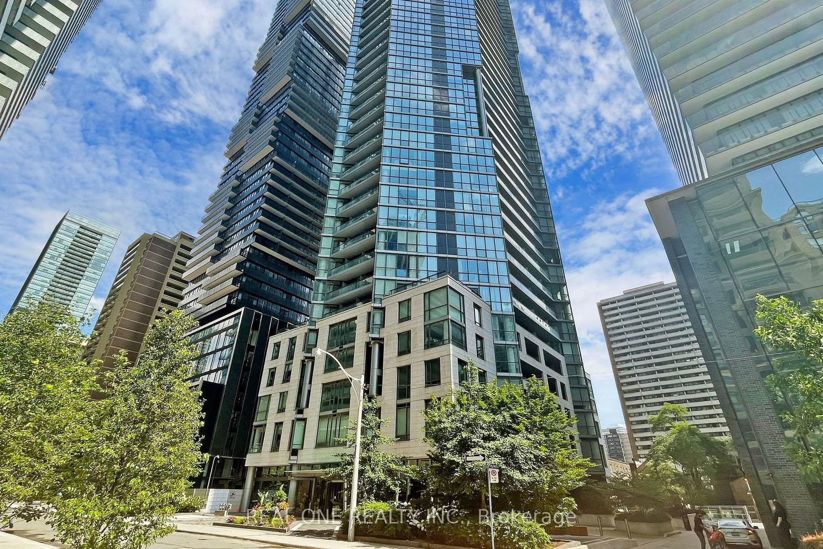 45 Charles St E, unit 1602 for sale