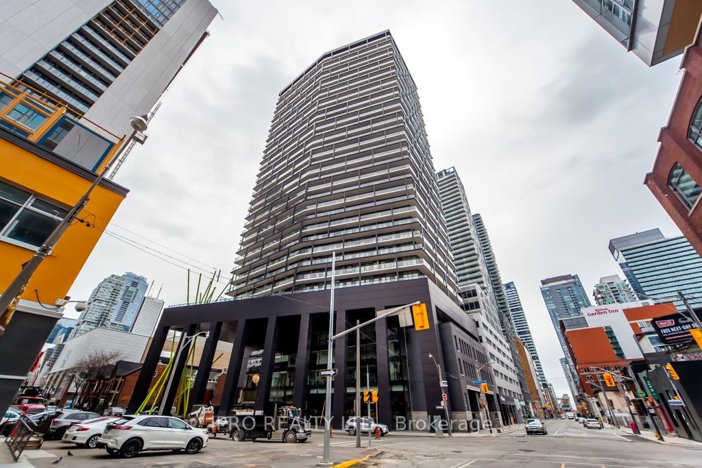 125 Peter St, unit 2212 for rent