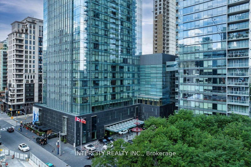 50 Yorkville Ave, unit 4001 for sale