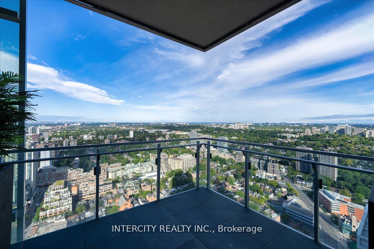 50 Yorkville Ave, unit 4001 for sale