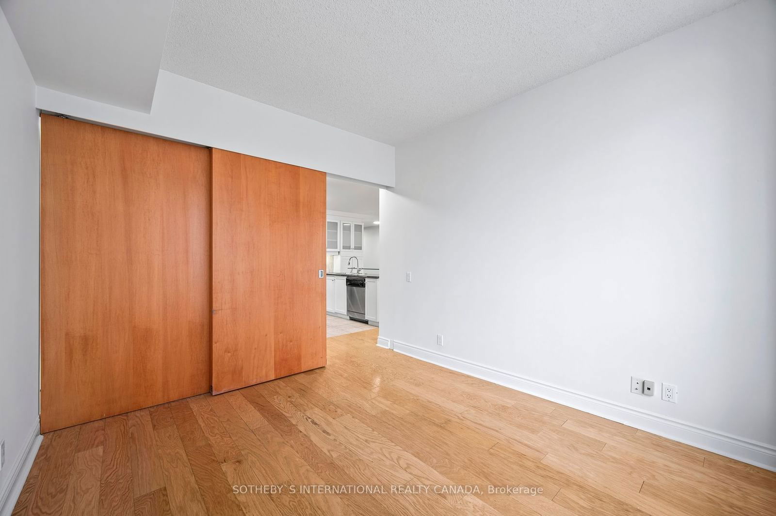 500 Queens Quay W, unit 405W for sale