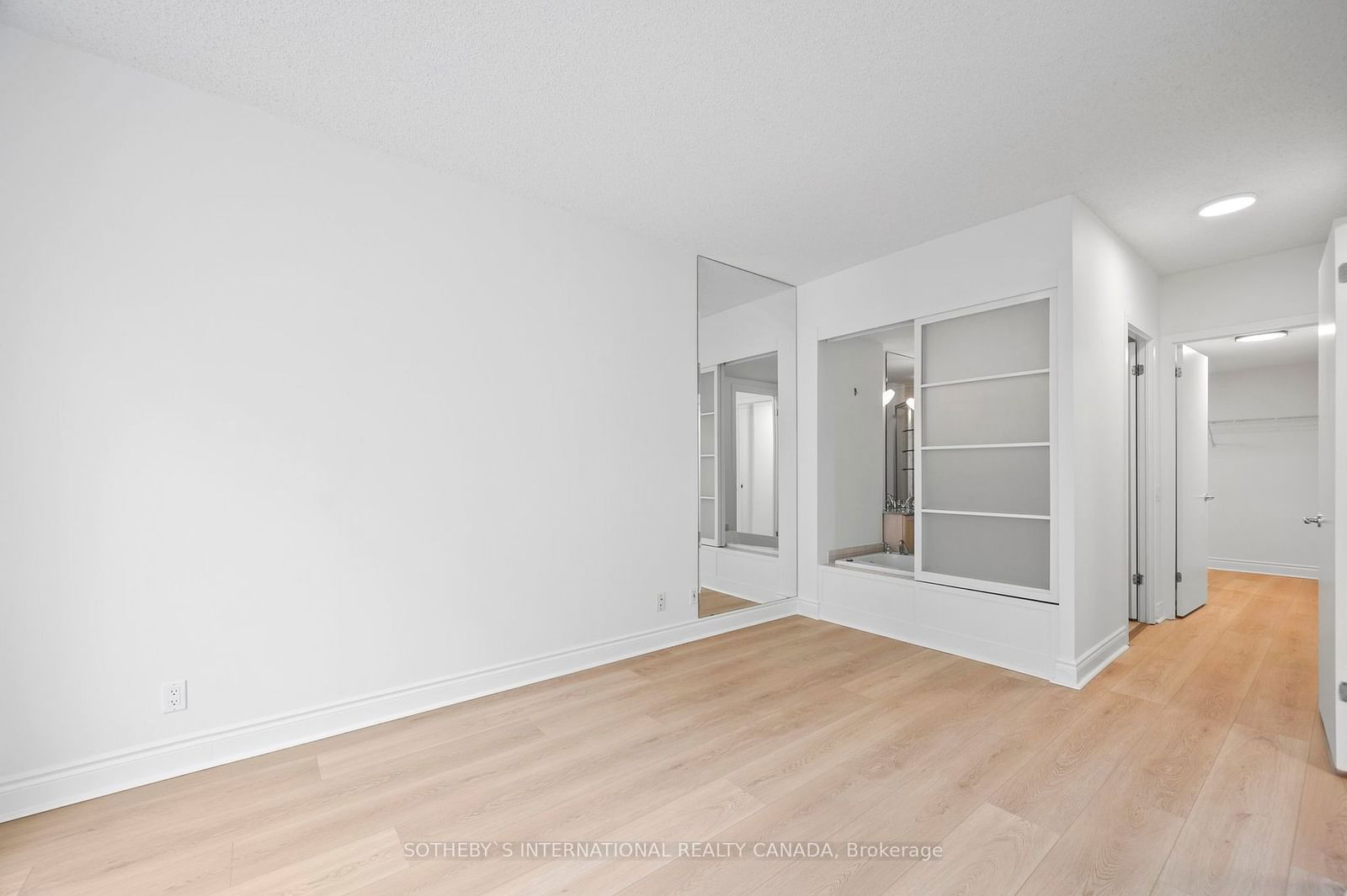 500 Queens Quay W, unit 405W for sale