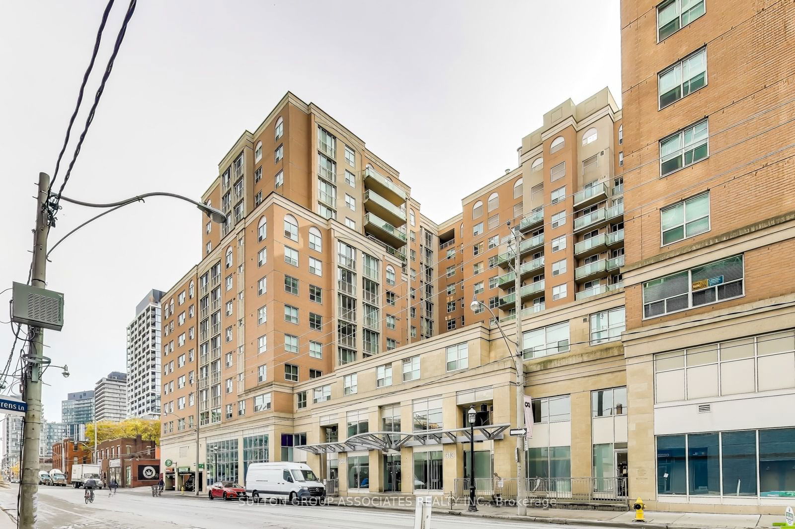 323 Richmond St E, unit 818 for sale