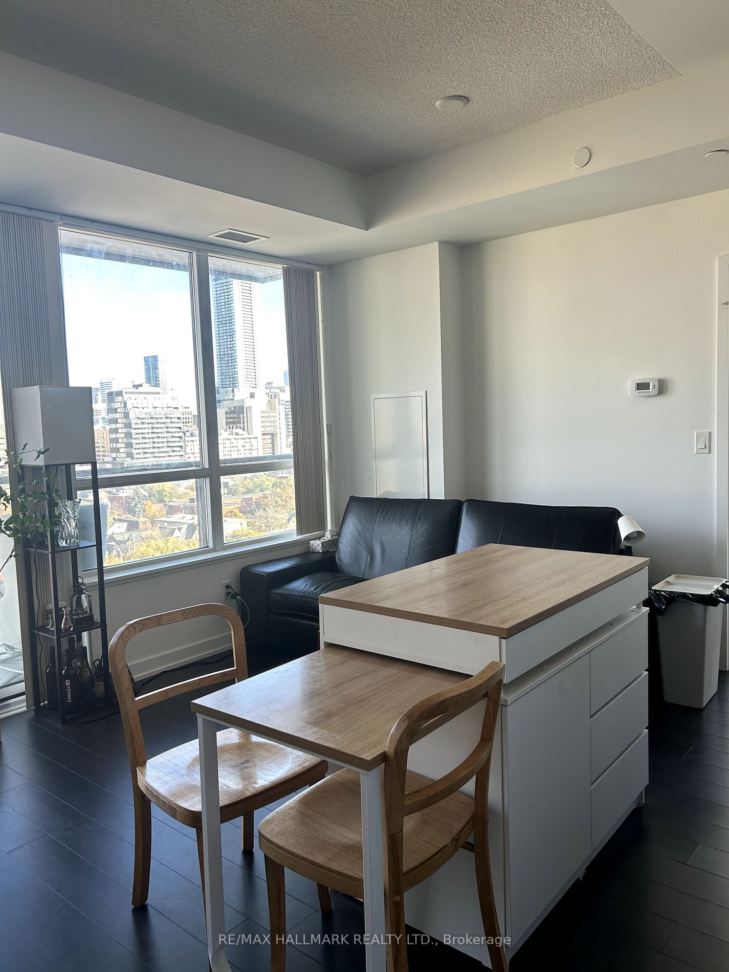 181 Huron St, unit 1301 for rent