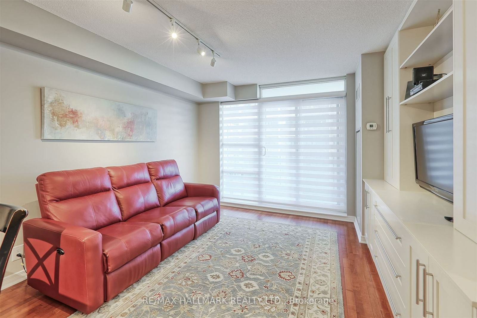 736 Spadina Ave, unit 1102 for rent