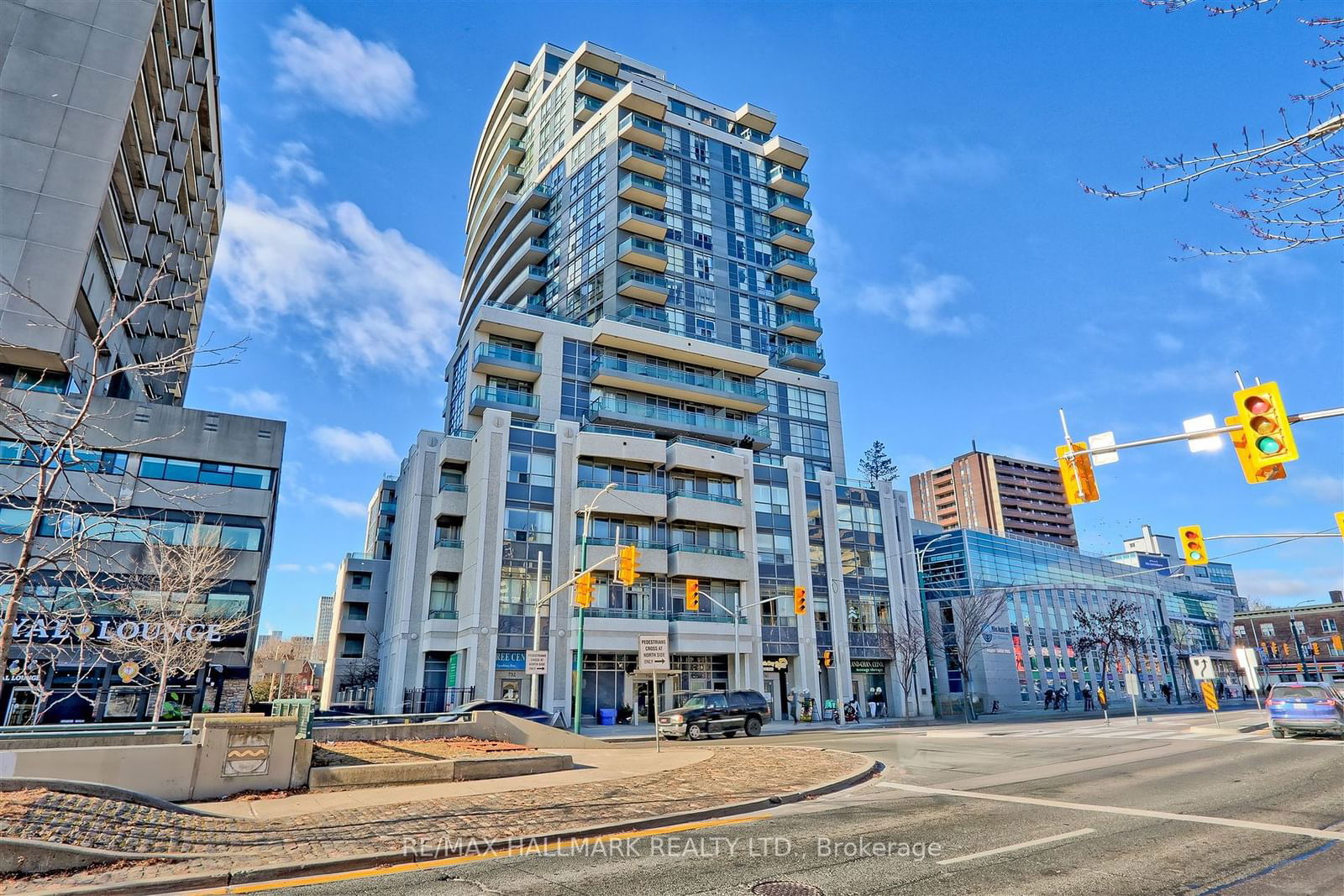 736 Spadina Ave, unit 1102 for rent