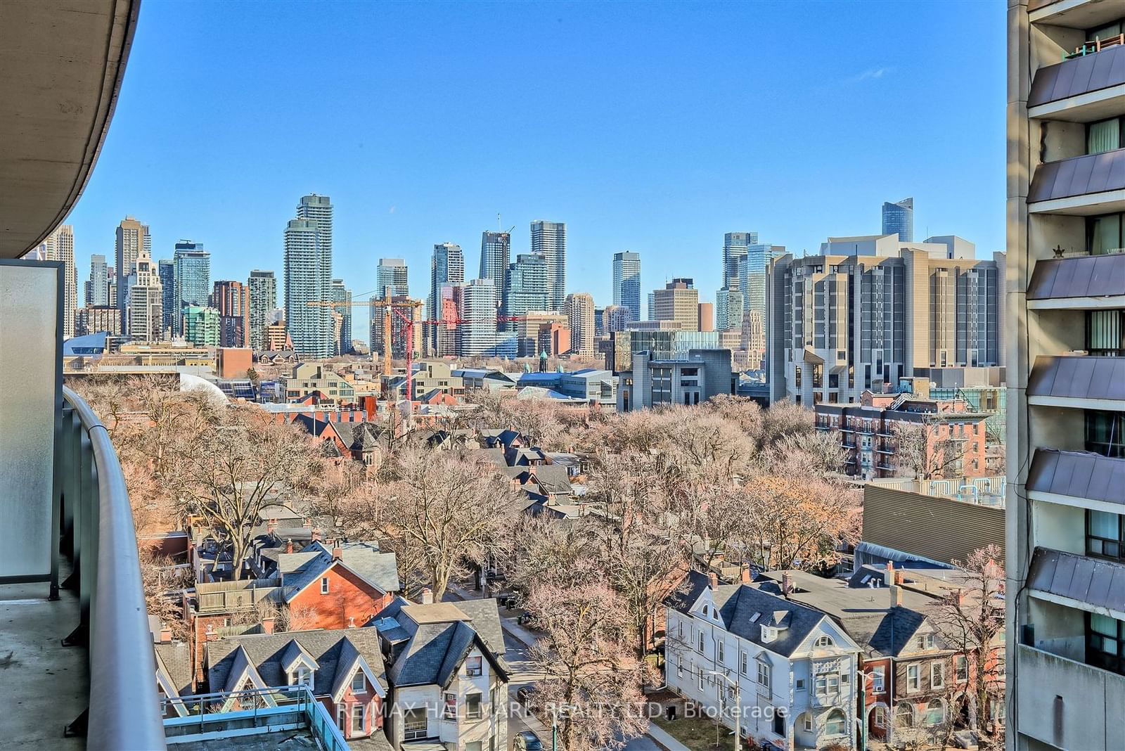 736 Spadina Ave, unit 1102 for rent