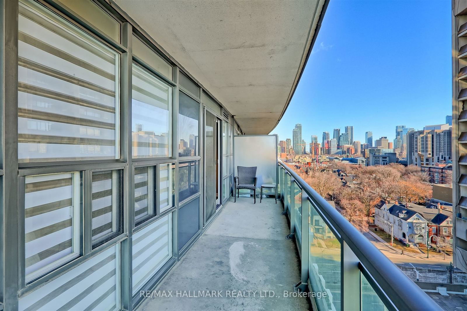 736 Spadina Ave, unit 1102 for rent