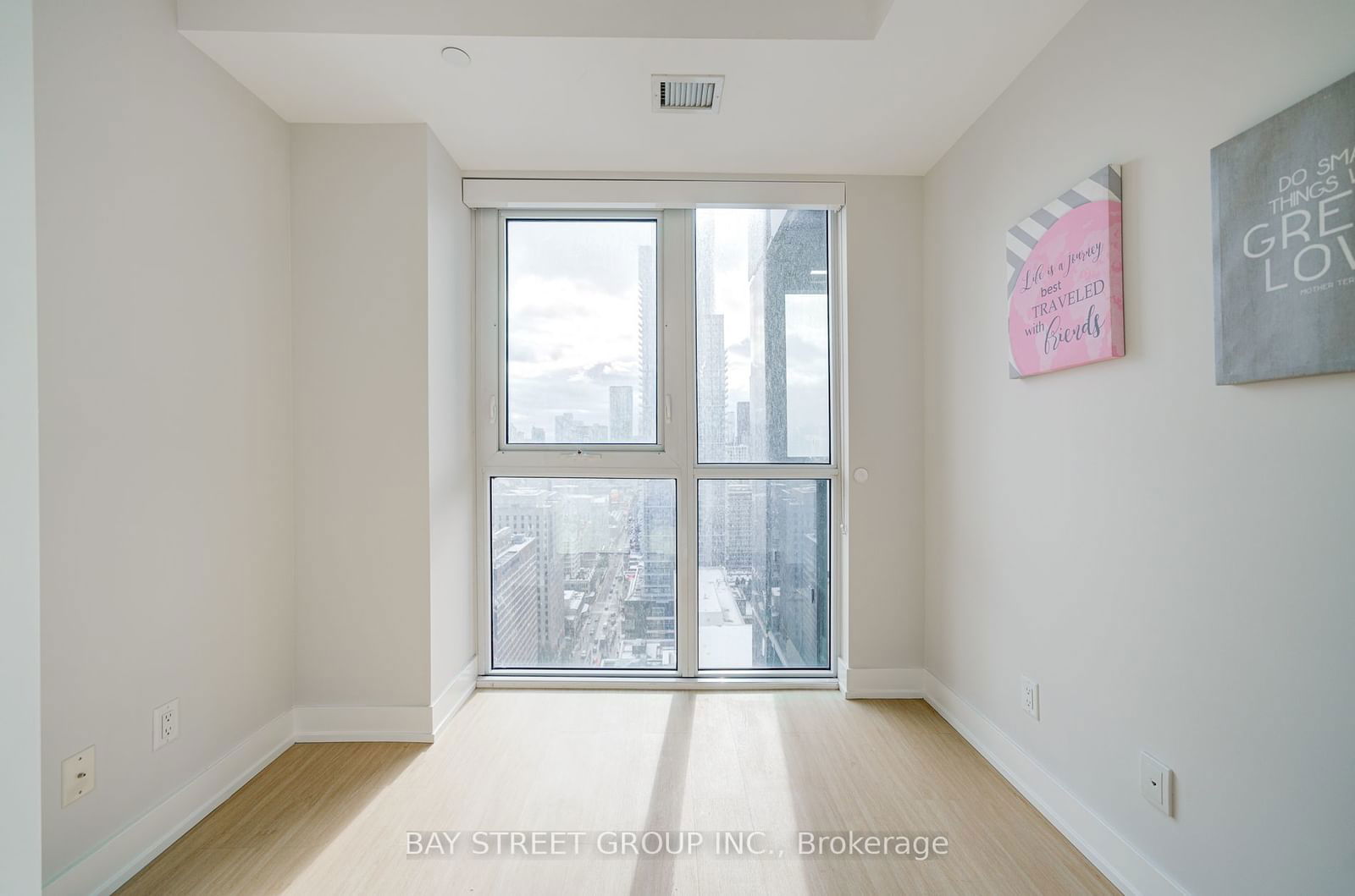 7 Grenville St, unit 3211 for sale