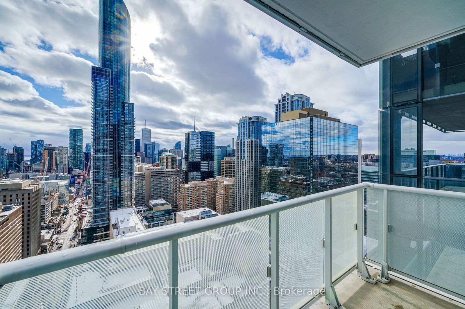 7 Grenville St, unit 3211 for sale