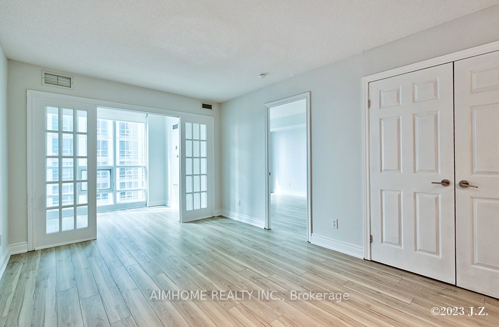 763 Bay St, unit 3407 for rent