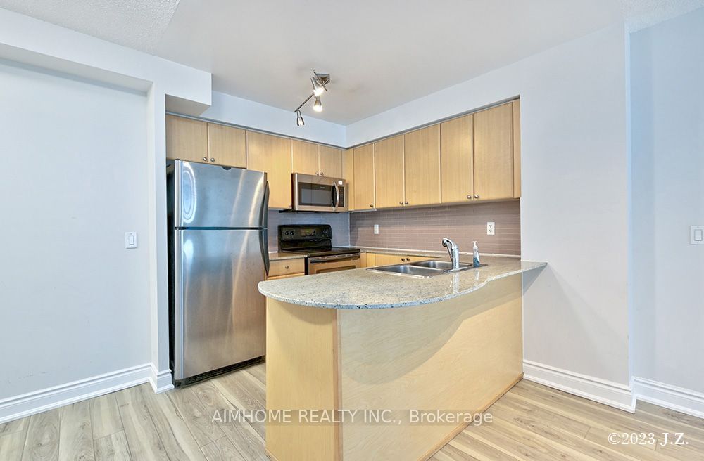 763 Bay St, unit 3407 for rent