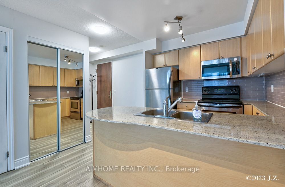 763 Bay St, unit 3407 for rent